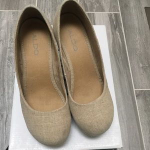 Aldo platform linen wedges - size 7.5